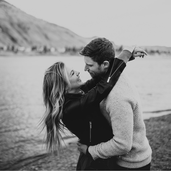 Meet your Posher, Andreya - Picture 1 of 1